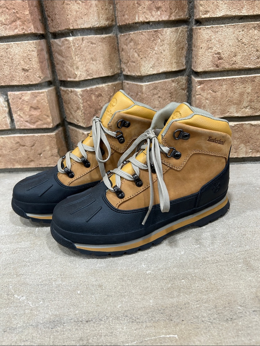 Timberland Eurohiker Shell Toe Tan Black Sz 6 A1LVW Winter Snow Hiking Boots